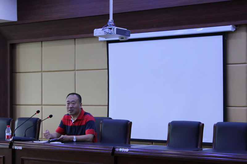 永利官网召开研究生论文开题与论文写作说明会