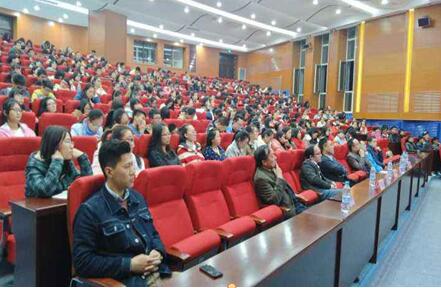 永利官网隆重召开新生专业介绍会
